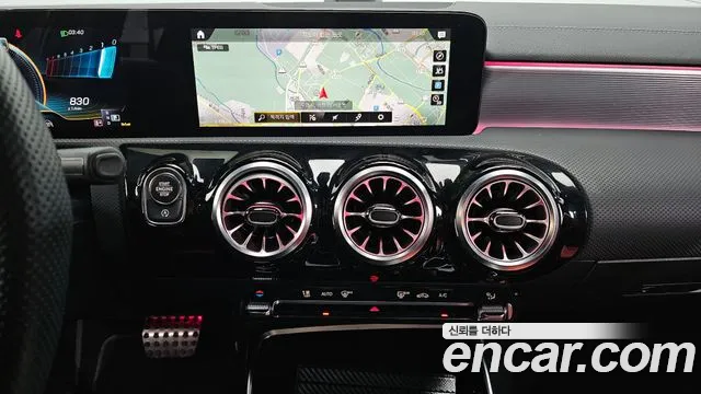 Mercedes-Benz A-Class — Фото автомобиля 14