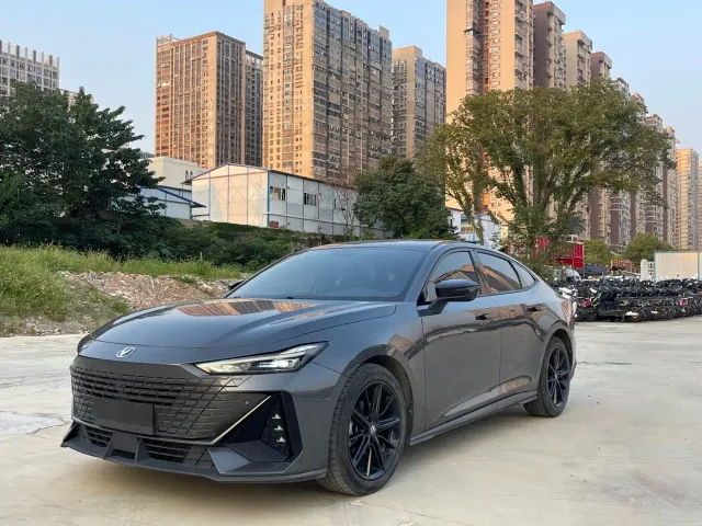 Фотография автомобиля — Changan UNI-V