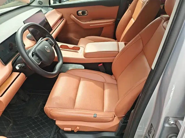 Leapmotor C16 — Фото автомобиля 14