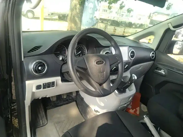 JAC Refine M3 — Фото автомобиля 10