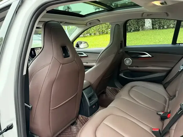 BMW 1 Series — Фото автомобиля 11
