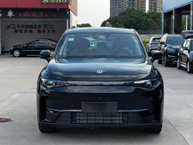 Leapmotor C10 — Фото автомобиля 2