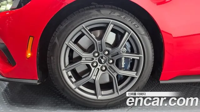 Ford Mustang — Фото автомобиля 5