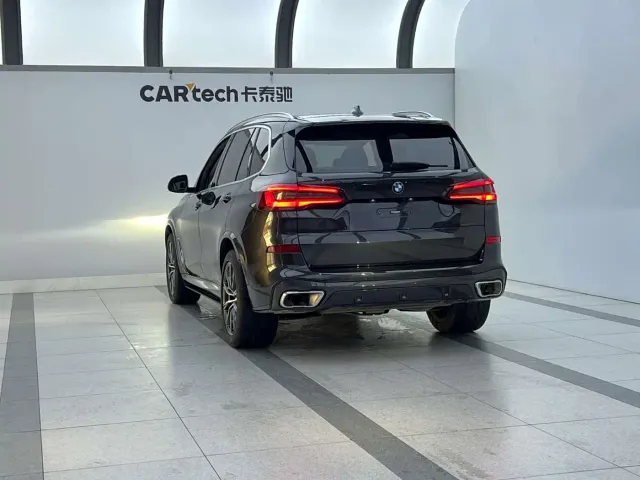 BMW X5 — Фото автомобиля 6