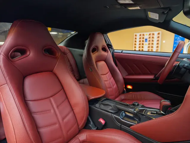 Nissan GT-R — Фото автомобиля 20