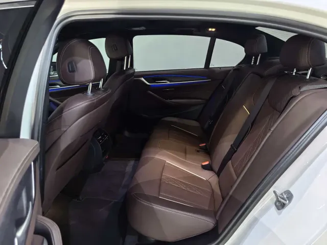 BMW 5 Series — Фото автомобиля 8