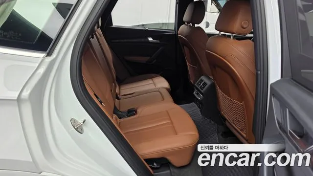 Audi Q5 45 TFSI quattro Sportback Premium — Фото автомобиля 11