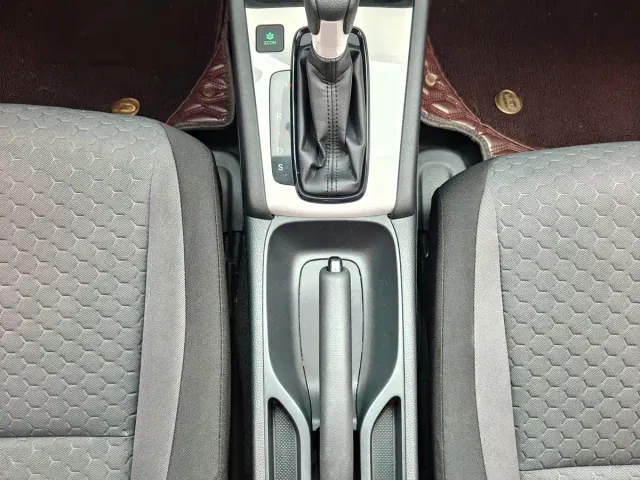 Honda Fit — Фото автомобиля 15
