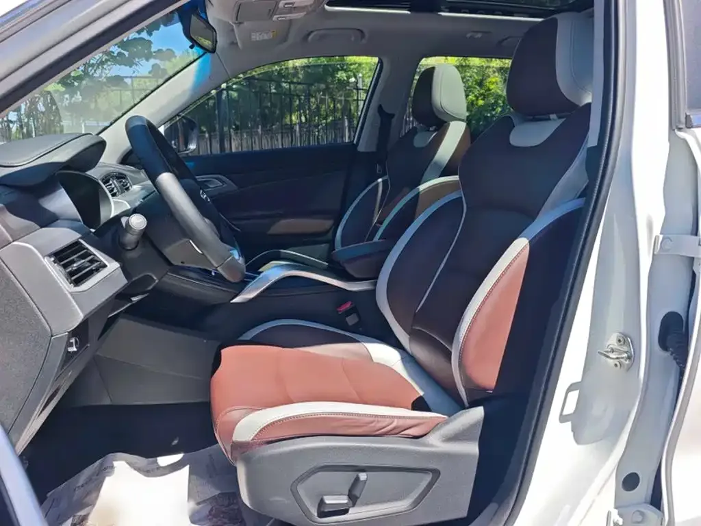 Geely Boyue 2022 1.8TD DCT Elegance — Фото автомобиля 18