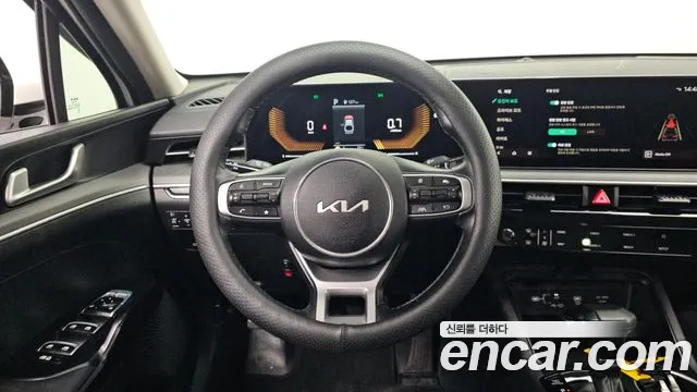 Kia K5 Новый K5 3 поколение 2.0 LPi(Для проката) — Фото автомобиля 13