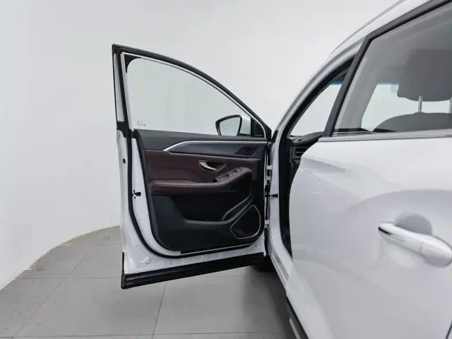 Jetour X90 Plus — Фото автомобиля 8
