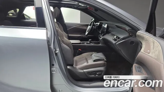 Lexus RX — Фото автомобиля 25