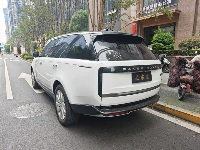 Land Rover Range Rover — Фото автомобиля 3