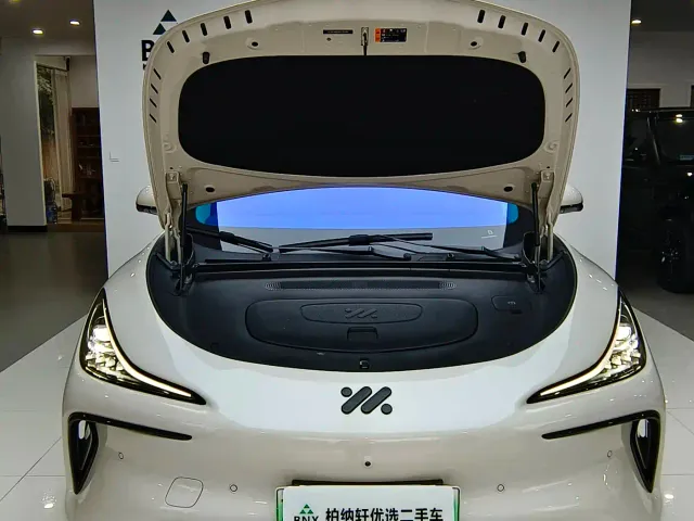 IM Motors LS6 — Фото автомобиля 25