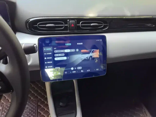 Leapmotor T03 — Фото автомобиля 9