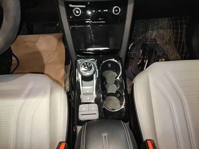 Ford Escape — Фото автомобиля 13