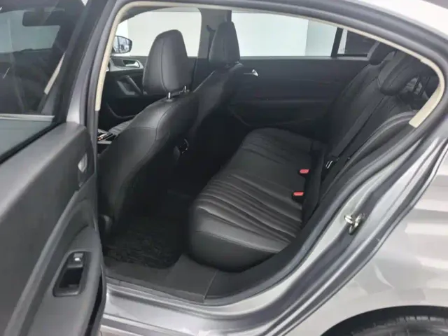 Peugeot 408 — Фото автомобиля 11