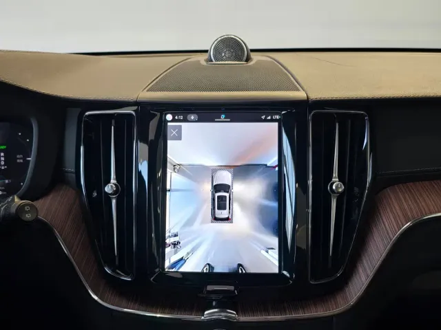 Volvo XC60 — Фото автомобиля 11