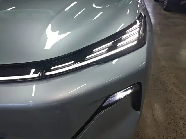 Geely Galaxy Starship 7 EM-i — Фото автомобиля 23