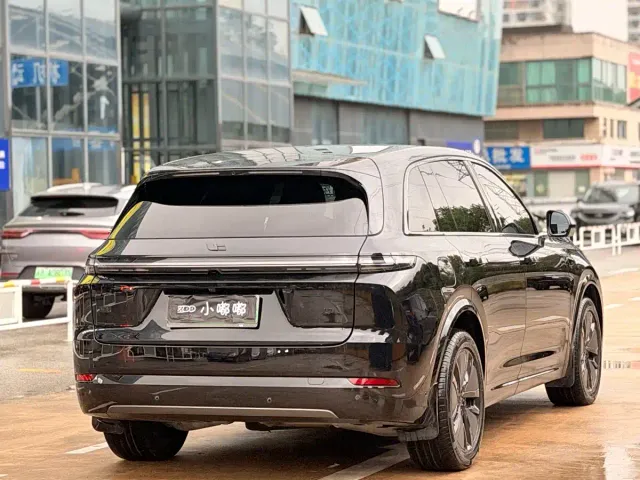Li Auto L7 — Фото автомобиля 11