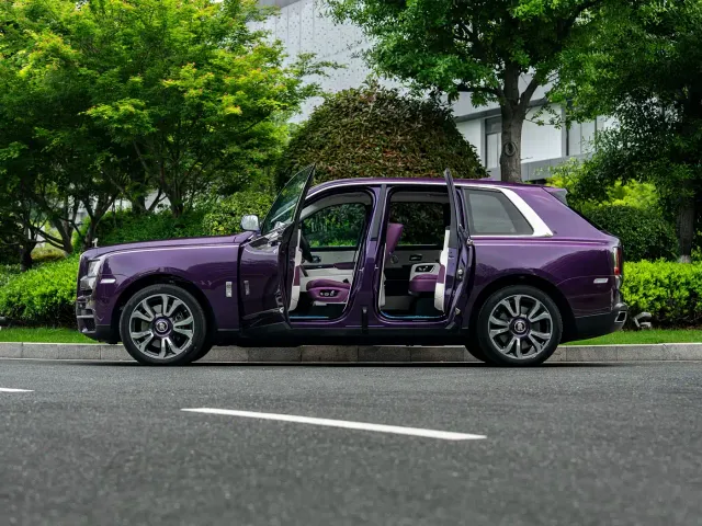 Rolls-Royce Cullinan — Фото автомобиля 5