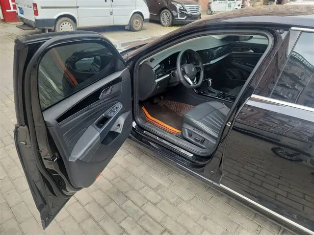 Volkswagen Passat — Фото автомобиля 15