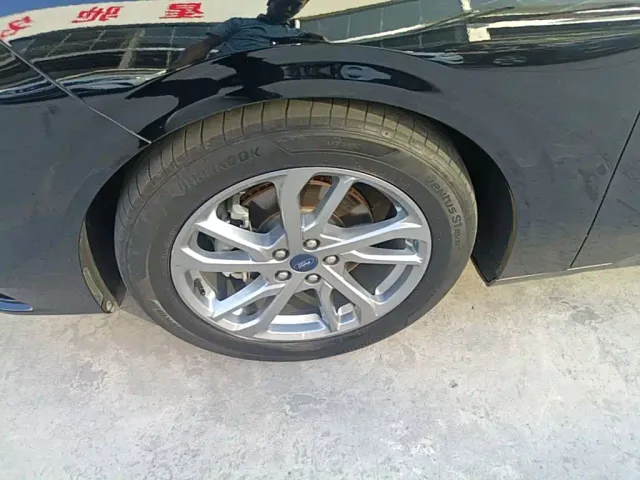 Ford Mondeo — Фото автомобиля 22
