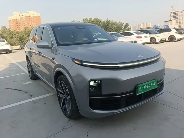 Li Auto L8 — Фото автомобиля 3