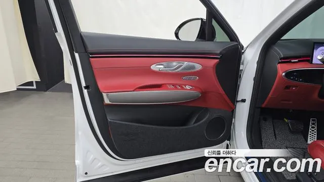 Genesis GV70 2.5T Бензин AWD — Фото автомобиля 22