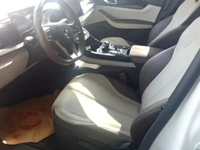 BYD Qin PLUS 2024 Glory Edition DM-i 55KM Leading — Фото автомобиля 9