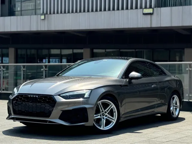 Фотография автомобиля — Audi A5