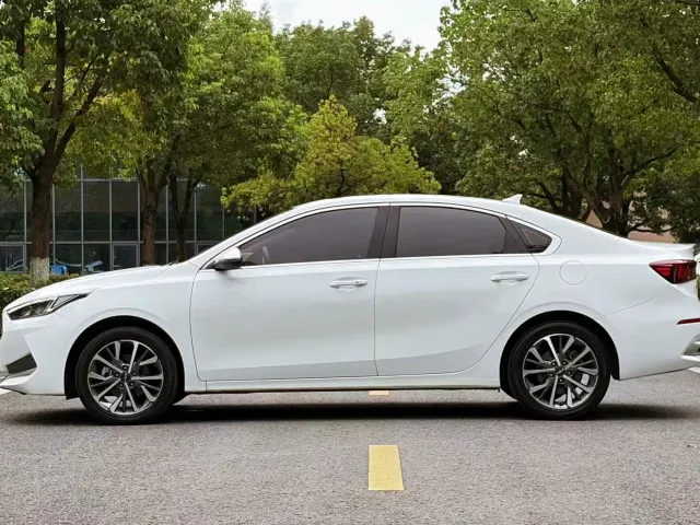 Kia K3 — Фото автомобиля 8