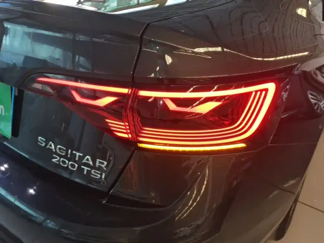 Volkswagen Sagitar — Фото автомобиля 7