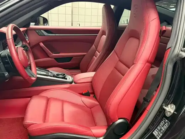 Porsche 911 — Фото автомобиля 12