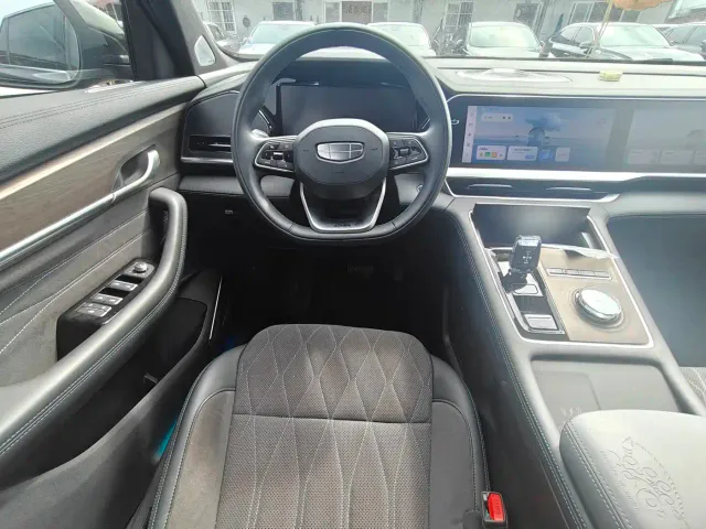 Geely Xingyue L 2025 Oriental Glory 2.0TD Automatic Star Collector Edition — Фото автомобиля 5