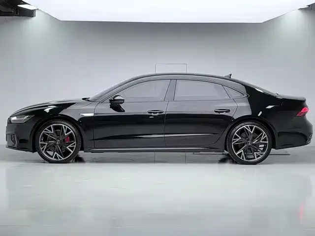 Audi A7L — Фото автомобиля 7