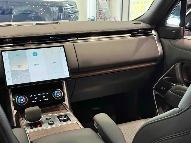 Land Rover Range Rover — Фото автомобиля 19