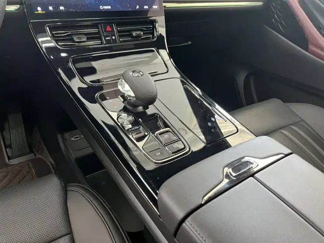 GAC Trumpchi M8 — Фото автомобиля 9