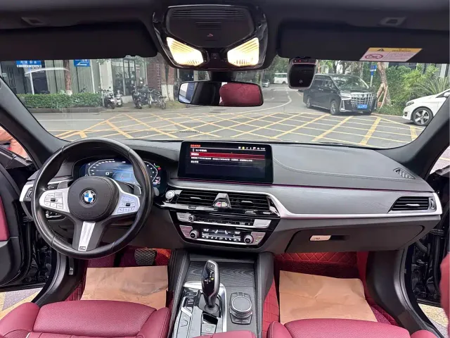 BMW 5 Series — Фото автомобиля 8