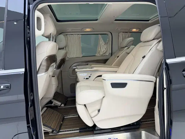 Mercedes-Benz V-Class — Фото автомобиля 18