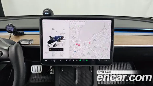 Tesla Model 3 — Фото автомобиля 14