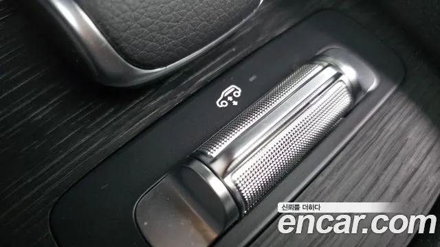 Mercedes-Benz GLS-Class — Фото автомобиля 30