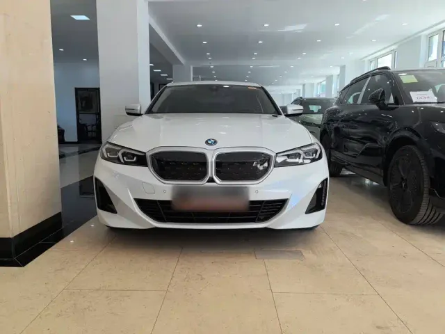 BMW i3 — Фото автомобиля 2