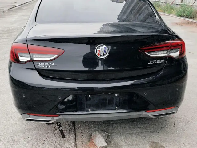 Buick Regal — Фото автомобиля 15