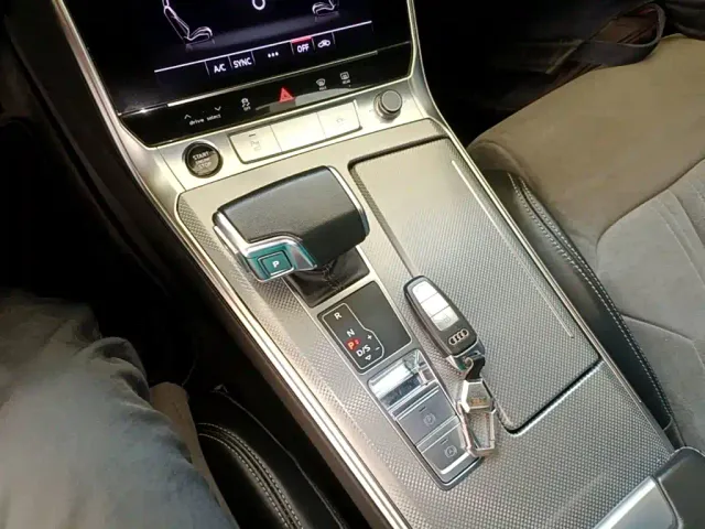 Audi A6L — Фото автомобиля 13