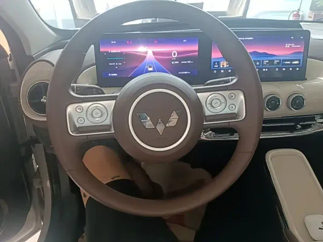 Wuling Bingo — Фото автомобиля 10