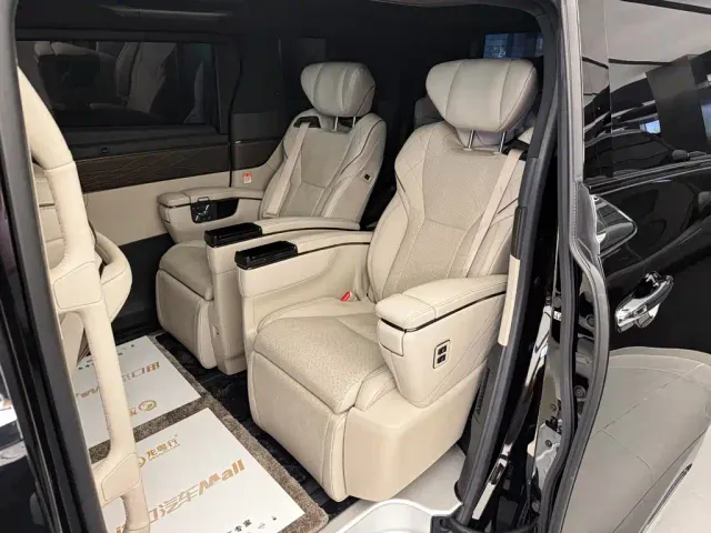 Toyota Alphard — Фото автомобиля 8