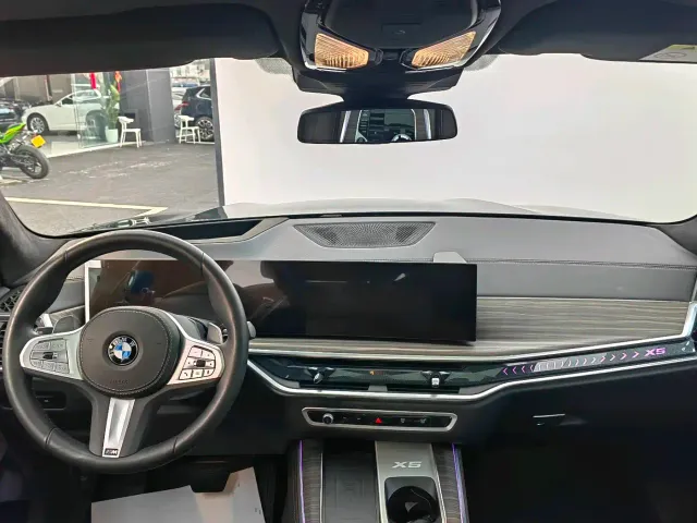 BMW X5 — Фото автомобиля 10