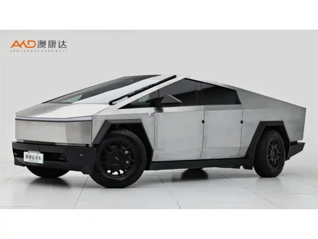 Фотография автомобиля — Tesla Cyber Off-Road Traveler