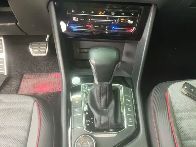 Volkswagen Tiguan L — Фото автомобиля 13